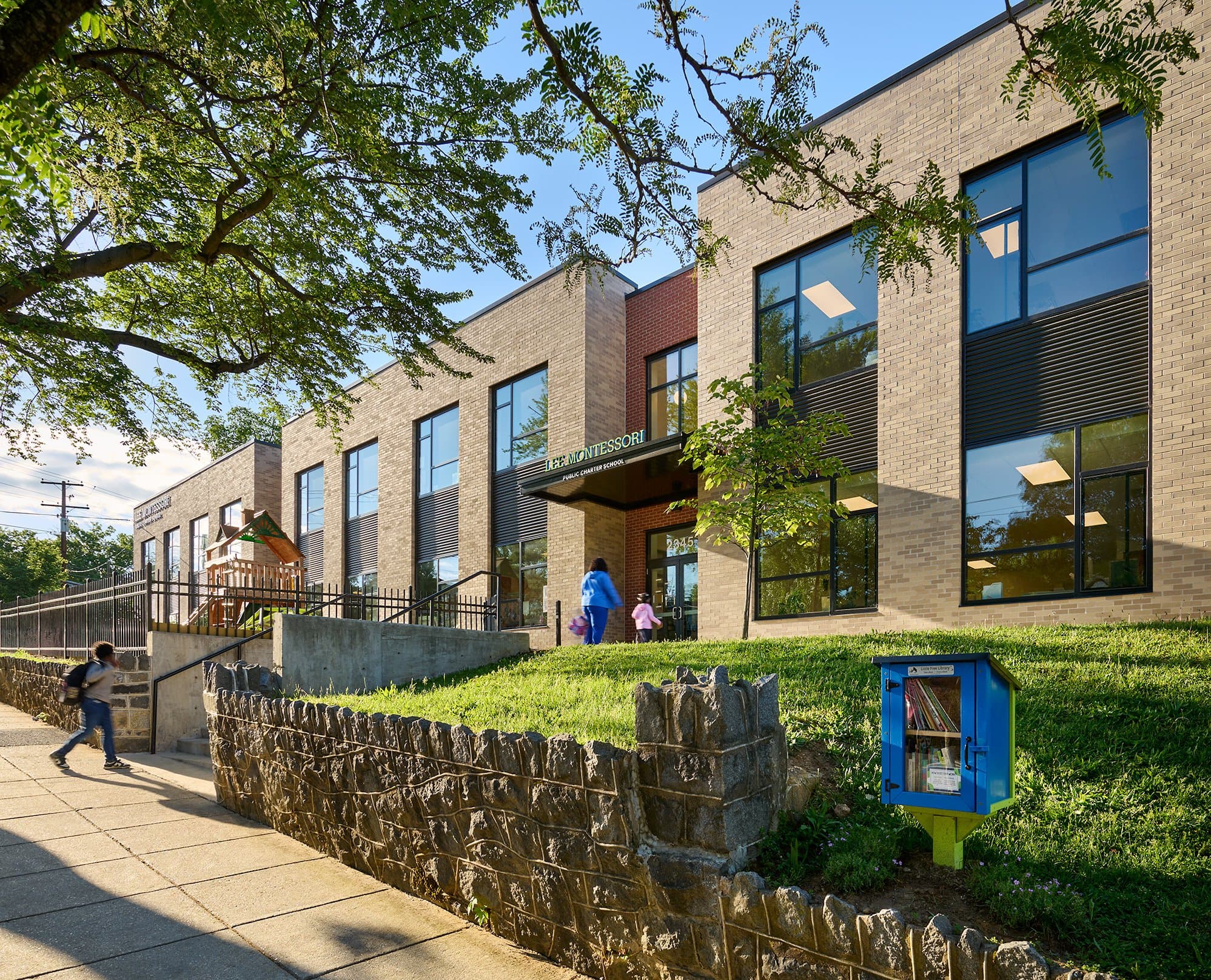 Lee Montessori PCS - East End exterior